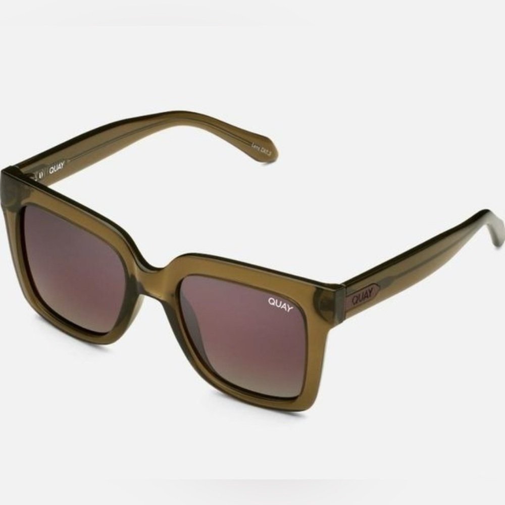 Quay ICY brown lens, green frame Sunglasses BNWT